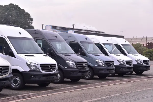 SAFAV Mercedes-Benz : Livraison de 727 véhicules multifonctions et utilitaires