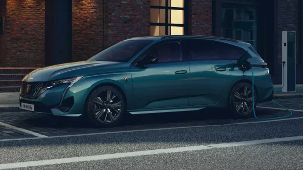 Voici la nouvelle Peugeot 308 SW