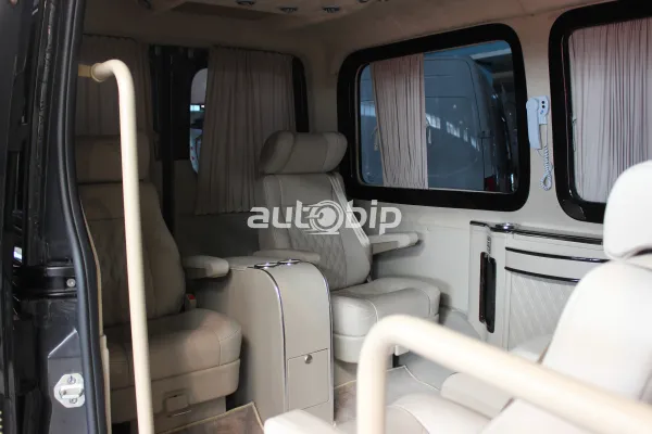 AMS -MB: le Mercedes-Benz Sprinter VIP disponible à la vente aux particuliers