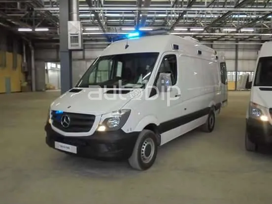 Les premiers Mercedes Sprinter Ambulance sortis de l'usine Mercedes-Benz de Tiaret