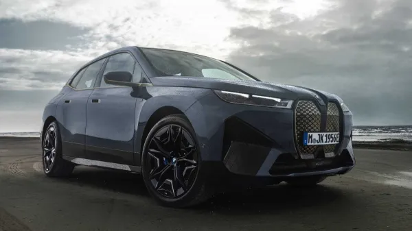 BMW iX M60 (2022): un SUV électrique de 610 ch
