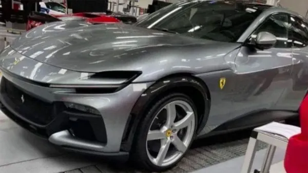 أول SUV من فيراري تظهر من خلال الصور المسربة