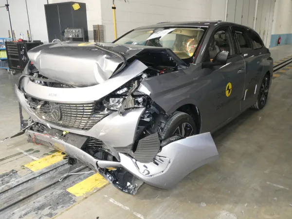 La nouvelle Peugeot 308 obtient 4 étoiles aux crash-tests Euro NCAP