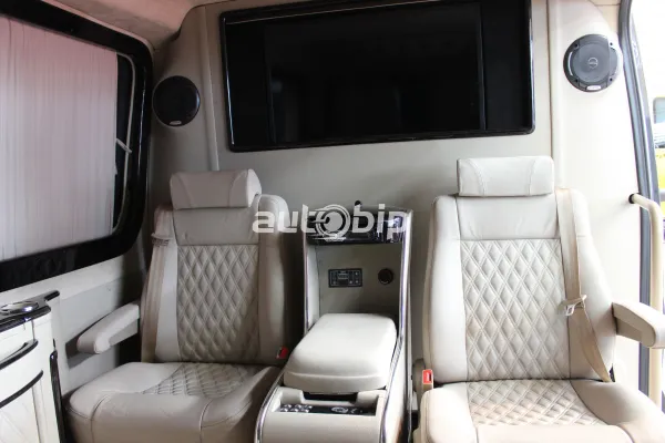 AMS -MB: le Mercedes-Benz Sprinter VIP disponible à la vente aux particuliers