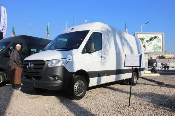 AMS -MB: le Mercedes-Benz fourgon disponible à la vente aux particuliers