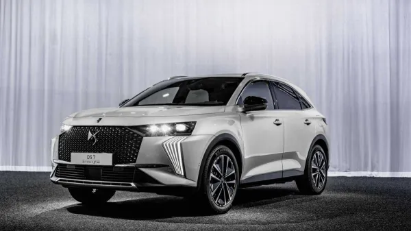 Le nouveau DS 7 restylé dévoilé