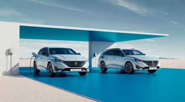 Peugeot dévoile la 308 100% électrique