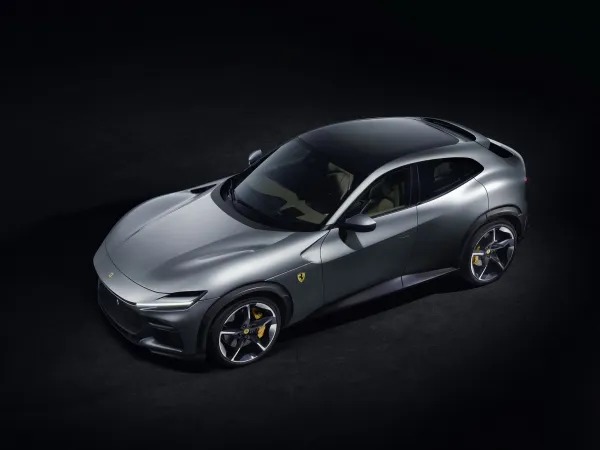 Ferrari dévoile son tout premier modèle à quatre portes, la Purosangue