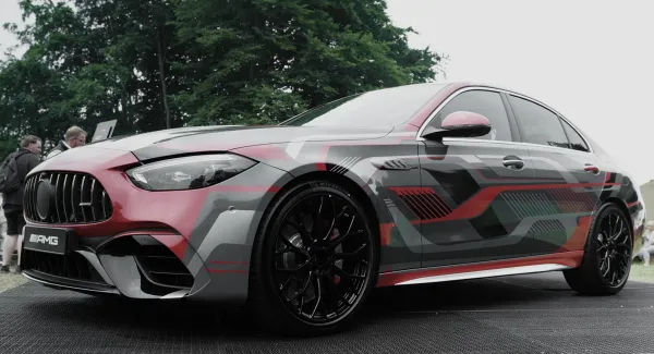 La Mercedes C63 AMG E Performance sera dévoilée le 21 septembre
