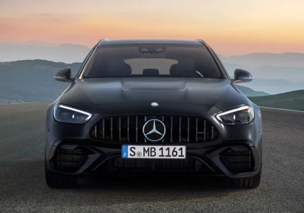 مرسيدس C63 AMG الجديدة تتبنى التهجين