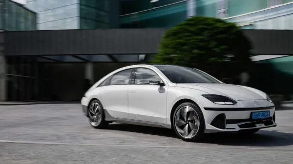 Hyundai Ioniq 6 : jusqu’à 614 km d’autonomie