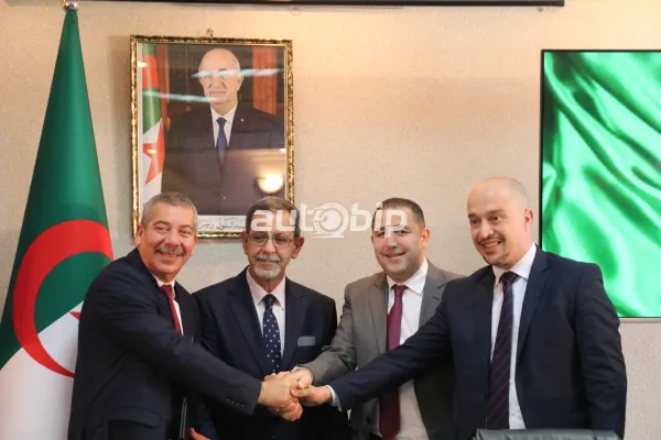 إبرام اتفاقية شراكة بين مديرية التكوين والتعليم المهنيين لولاية الجزائر وشركة رونو الجزائر