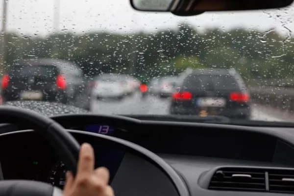 Pluies sous forme d'averses orageuses sur plusieurs wilayas du Centre et de l'Est du pays à partir de lundi après-midi