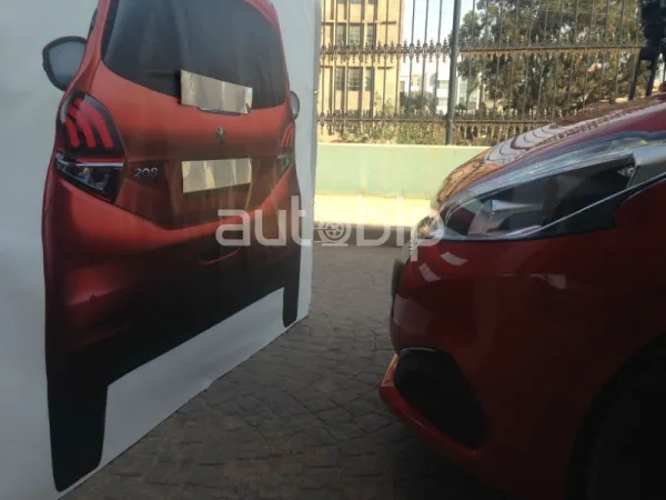 (Vidéo) Salon Oran 2015 / Peugeot : Atelier Active City Brake sur nouvelle 208