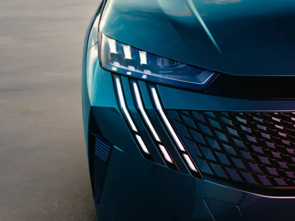 Le Nouveau Peugeot E-3008 dévoilé