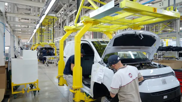 Groupe Stellantis: démarrage de la ligne de production de Fiat Doblò à l'usine de Tafraoui