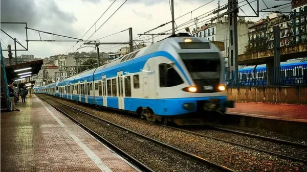 La SNTF inaugure deux nouvelles lignes de train de banlieue Zéralda – Réghaïa et Blida – Réghaïa