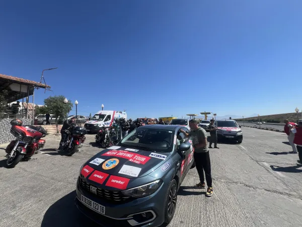 Media Driving Tour 2025 : performance, culture et aventure sur les routes du désert entre l’Algérie et la Tunisie