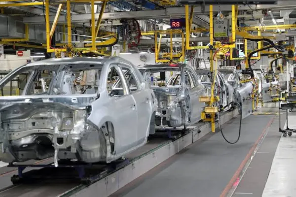 Le ministère de l’Industrie lance un appel aux experts pour dynamiser le secteur automobile en Algérie