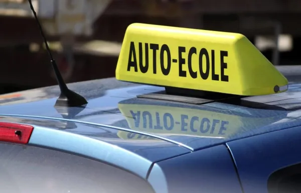 التحقيقات في حوادث المرور المميتة ستشمل من الآن فصاعدا مدارس تعليم السياقة