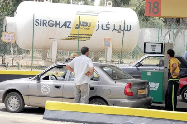 مشروع قانون المالية 2026: إعفاء السيارات الكهربائية والهجينة من قسيمة السيارات وإعادة إدراجها للمركبات العاملة بغاز GPL