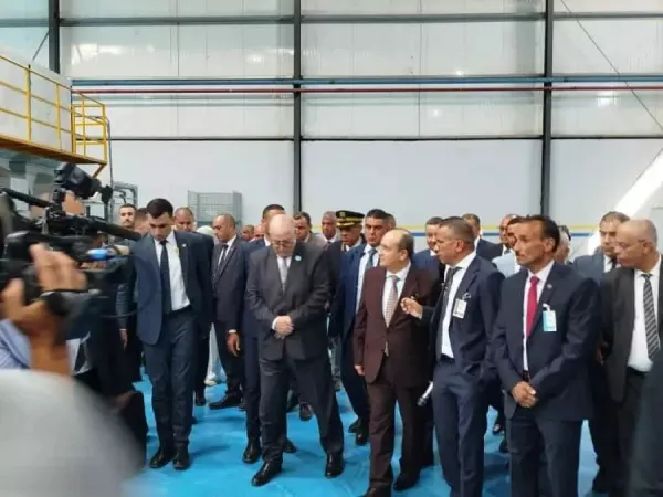 Le Premier ministre inaugure à M'sila une usine de garnitures de frein