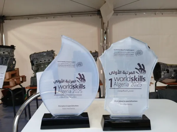 ستيلانتيس الجزائر ترافق تحديث برامج التكوين في الجزائر