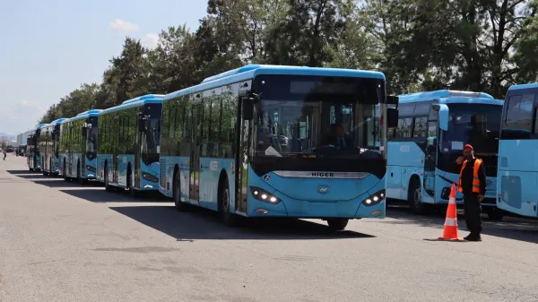 ETUSA réceptionne 102 bus neufs pour améliorer ses services