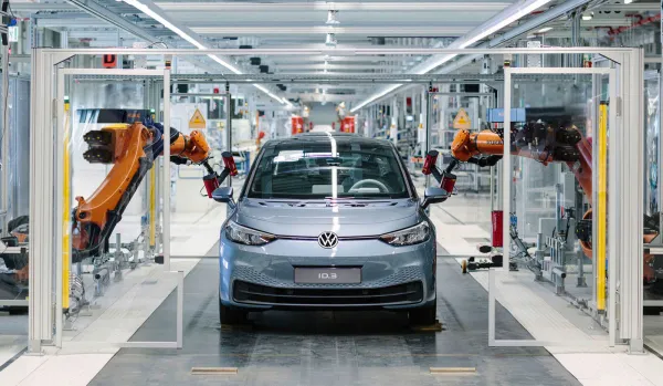 Volkswagen réduit la voilure : vers une baisse de production d’un million de véhicules