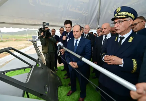الوزير الأول يشرف بباتنة على إطلاق مشروع مصنع إنتاج القطع والأجزاء المعدنية عن طريق القولبة