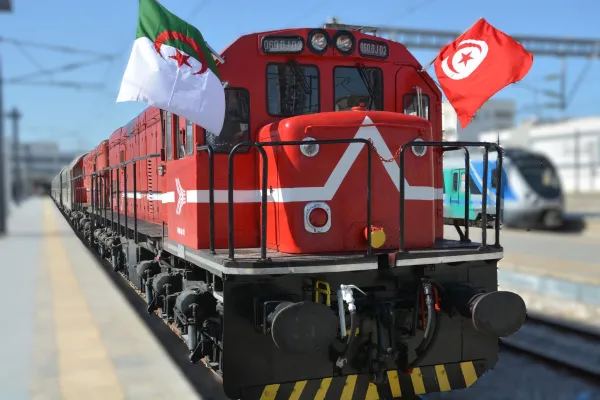 La SNTF dévoile les tarifs et les horaires du transport par train entre l’Algérie et la Tunisie
