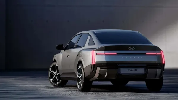 Hyundai dévoile officiellement la toute nouvelle Elantra de huitième génération
