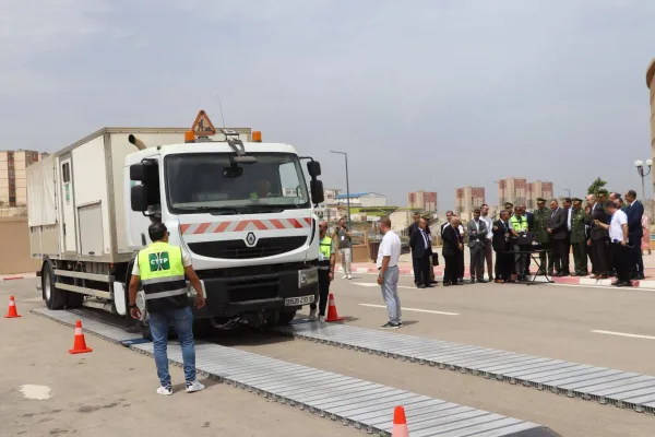 تعزيز الرقابة على الشاحنات الثقيلة.. الدرك الوطني يتزود بمحطات وزن متنقلة