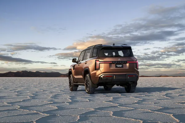 Mitsubishi dévoile le nouveau Pajero, un sérieux rival du Toyota Land Cruiser