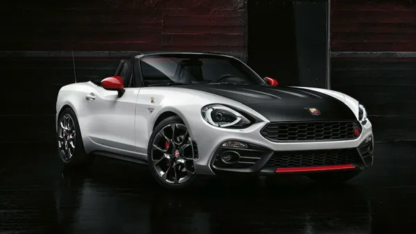 Abarth est de retour avec la 124 Spider à Genève
