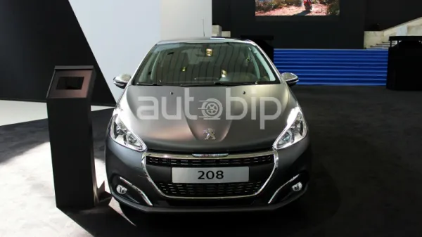 Salon Alger 2016 / Peugeot: une nouvelle série limitée « 208 Eclipse »
