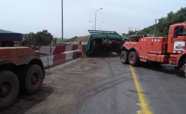 Grave accident à Djebahia (Bouira) bloque l'autoroute Est-Ouest