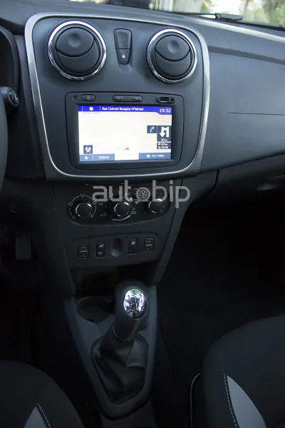 Dacia Sandero Stepway made in Bladi : Détails des équipements
