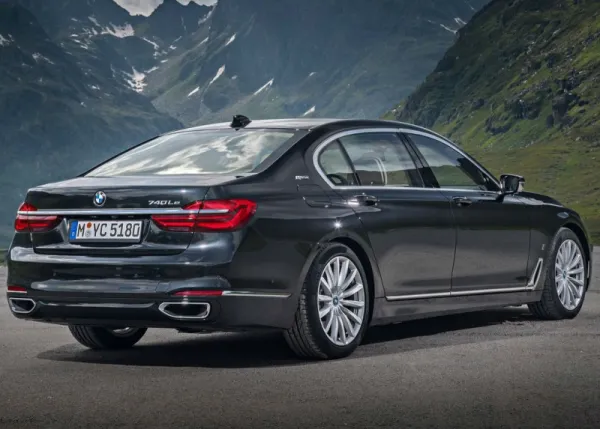 La nouvelle BMW 740e iPerformance , la nouvelle BMW 740Le iPerformance, la nouvelle BMW 740Le xDrive iPerformance dévoilées