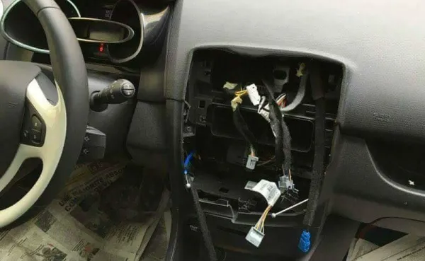 Vols des consoles centrales : solution pour les voitures Renault "la Super-condamnation"