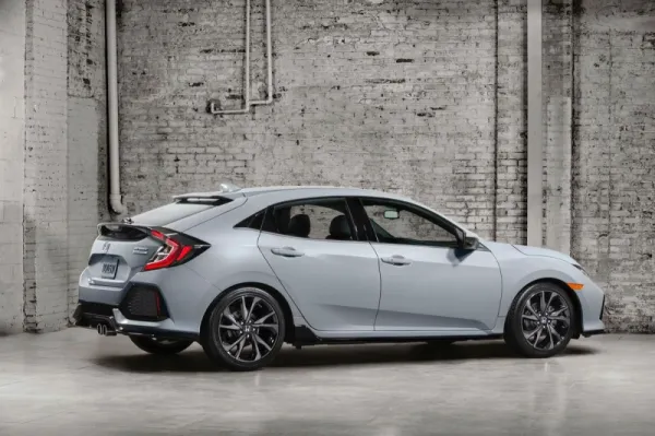 Nouvelle Honda Civic hatchback 2017 dévoilée