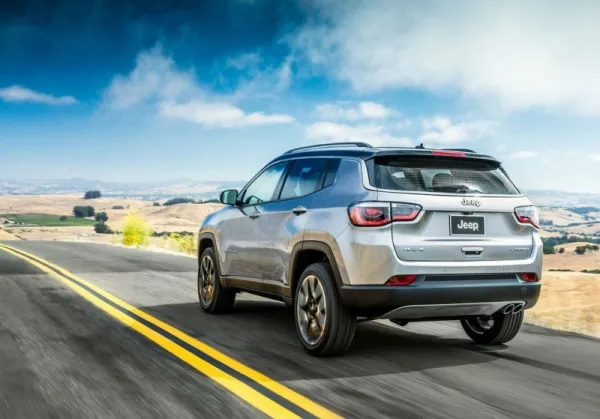 Les premiéres photos officielles du nouveau Jeep Compass