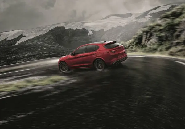Alfa Romeo présente son premier SUV; le Stelvio