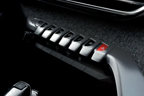 La Peugeot 3008 posséde "le plus bel intérieur" de 2016