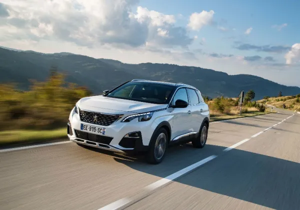 La Peugeot 308 et 3008 décrochent le prix de Best Cars 2017