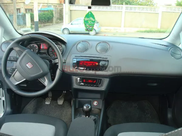 La Seat Ibiza 1.4 ess 85ch Fully