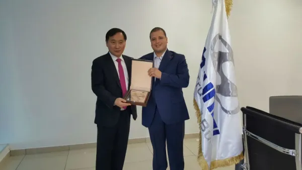Global Motors Industries a reçu la visite du president de la branche Hyundai Utilitaires