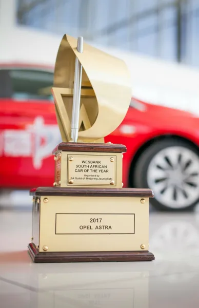 13ème prix national de « Voiture de l’Année » pour l’Opel Astra