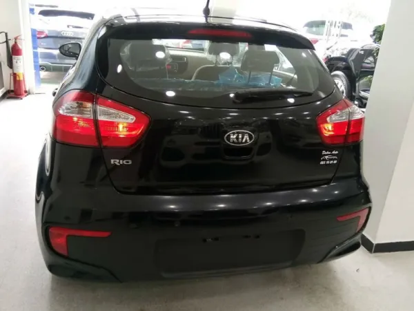 La Kia Rio disponible à 2 900 000 da TTC chez un vendeur mutlimarques