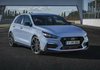Hyundai dévoile sa compacte sportive, la i30 N avec ses 275ch sous le capot